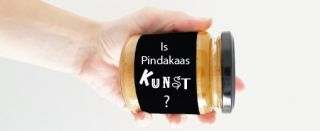 Pot pindakaas met tekst 'is pindakaas kunst?'